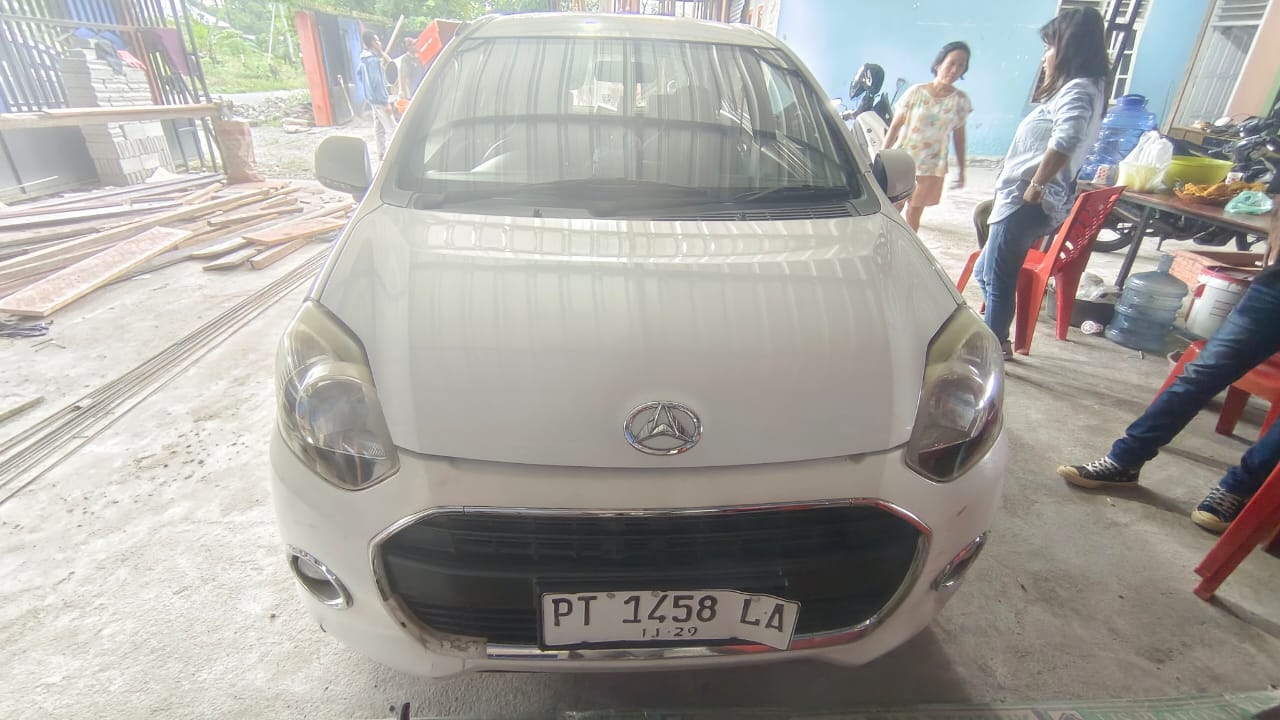 Daihatsu Ayla 1.0 X 2014 Putih – Irit & Siap Pakai